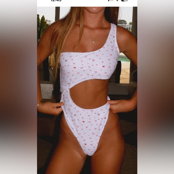 Boutine LA One Piece Swimsuit - Picture 1 of 5